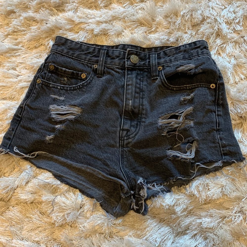 black pacsun shorts